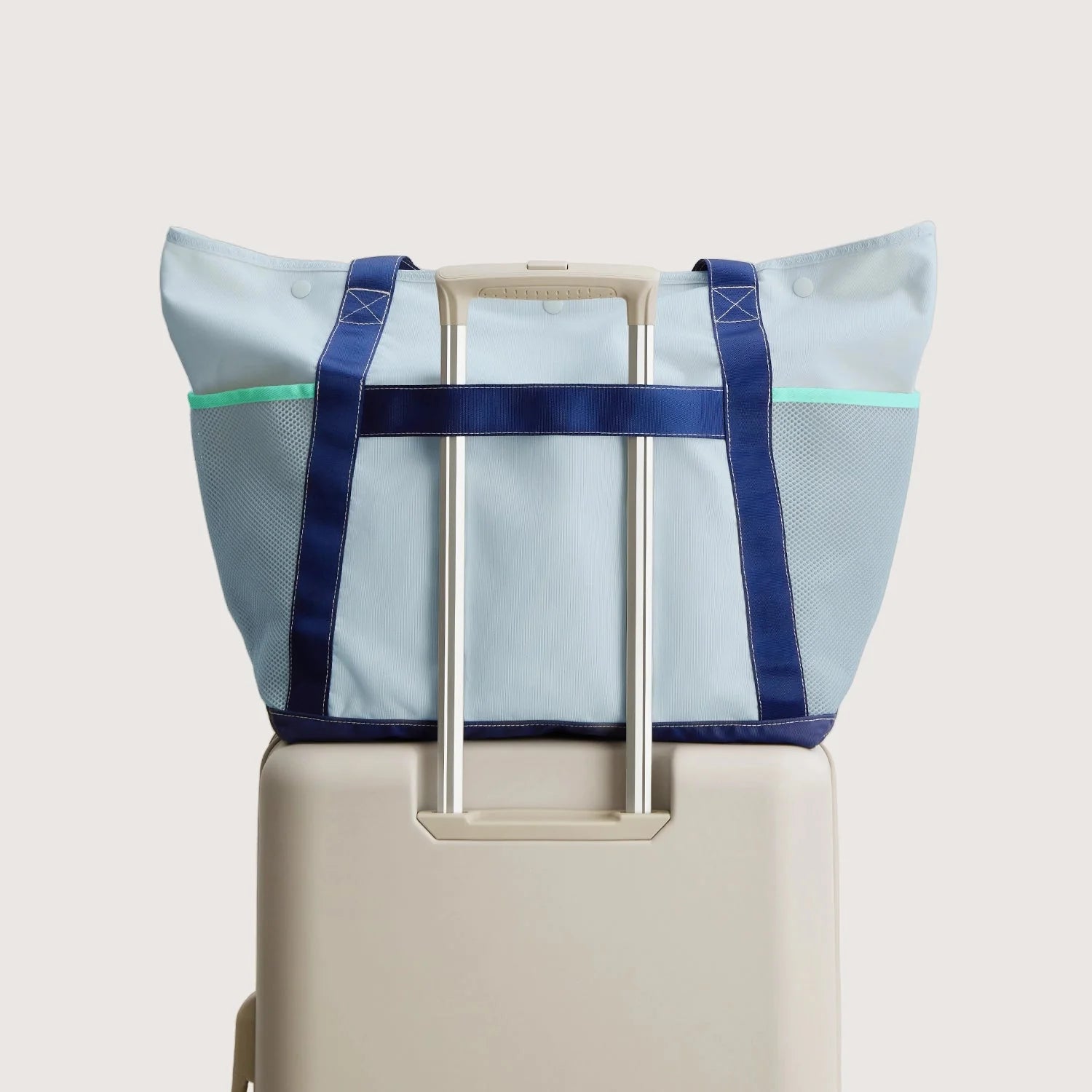 Coast 40L Tote