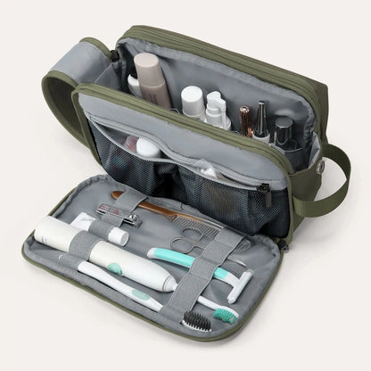 (FREE GIFT) On-road Toiletry Bag