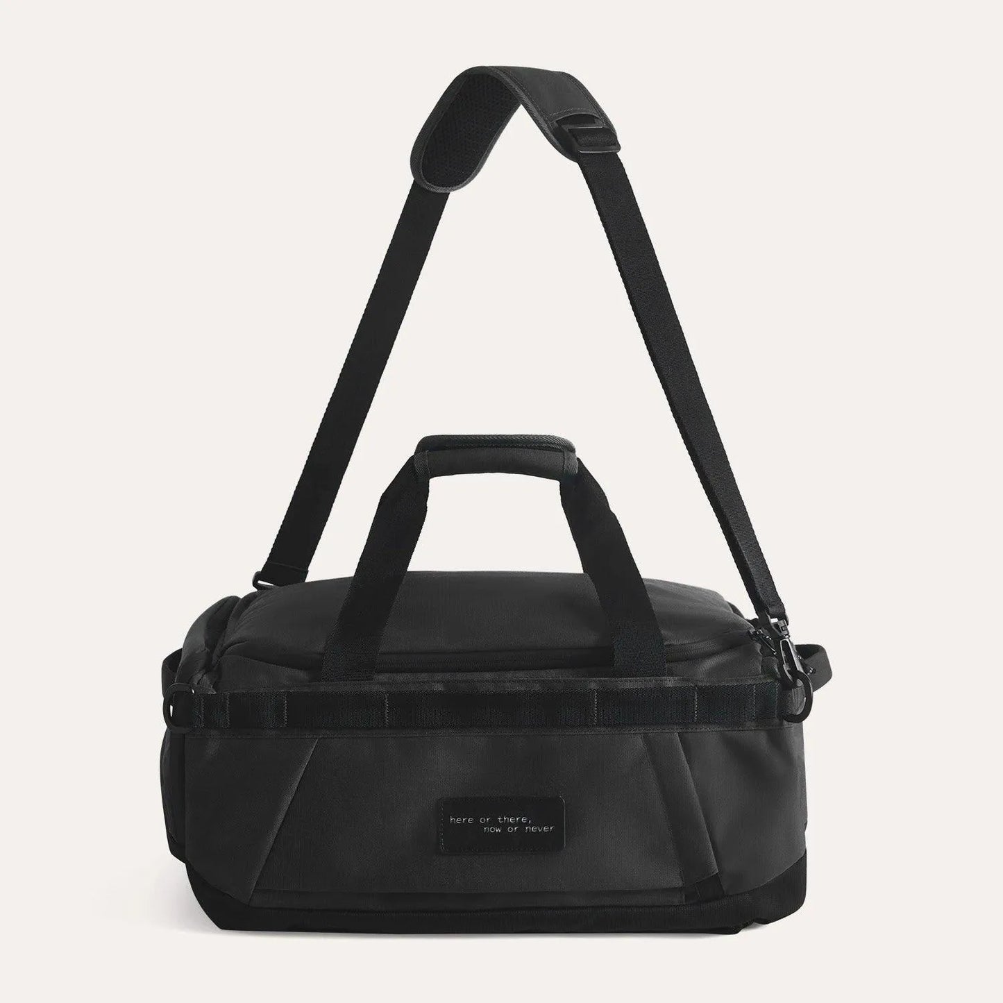 (FREE GIFT) Paz 43L Duffle Backpack