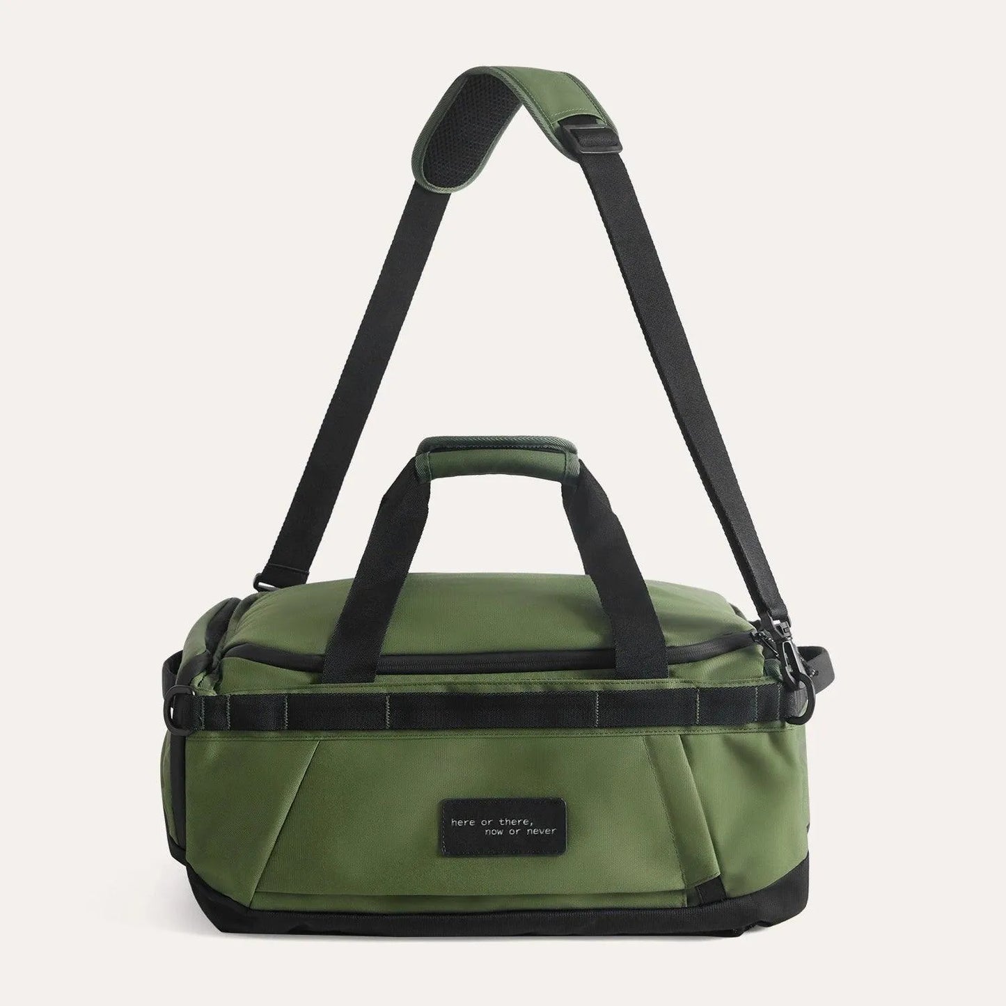 (FREE GIFT) Paz 43L Duffle Backpack